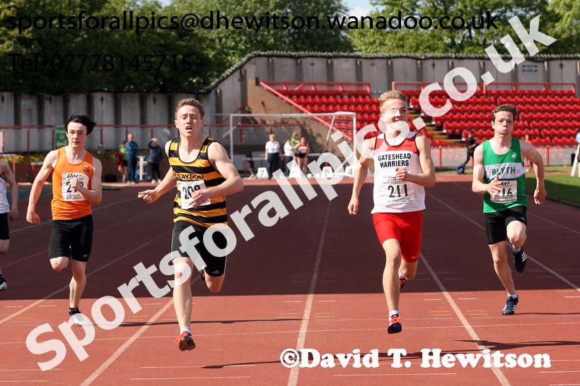 Boys under-15s 200 metres, North Eastern Champs, Gateshead Stadium. Photo: David T. Hewitson/Sports for All Pics